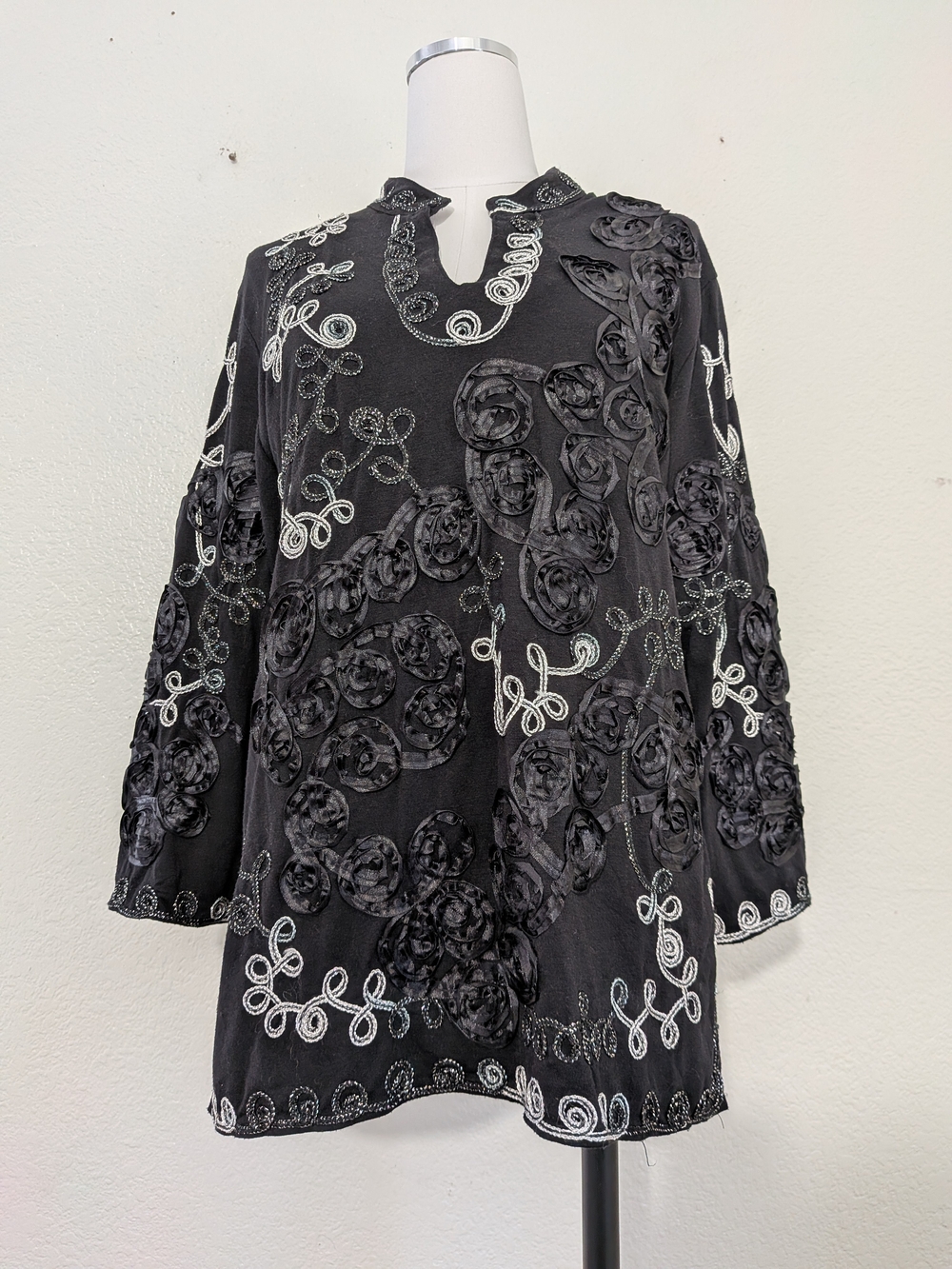 Lauren Michelle Black Embellished Long Sleeve Tunic Size Large
